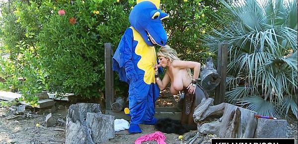  KELLY MADISON - How To Blow Your Dragon